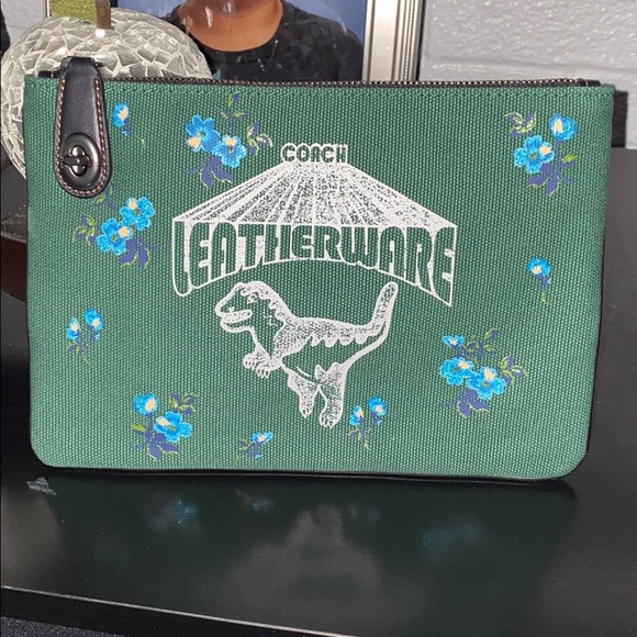 Coach Turnlock Pouch 26 with Rexy - Picture 2 of 4